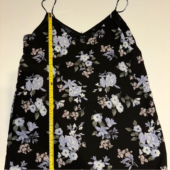 Forever 21 Beautiful Dress with Flowers Women’s Size M - Picture 4 of 4